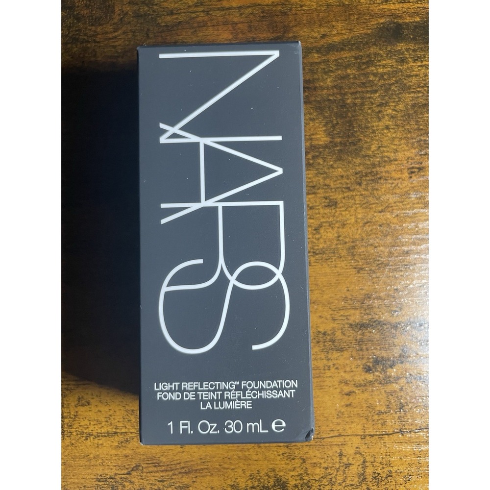 NARS Light Reflecting Foundation Box - Black & White Packaging